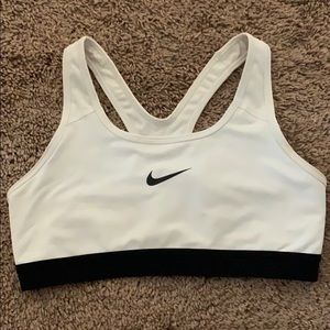 Nike Dri-Fit Sports Bra - M